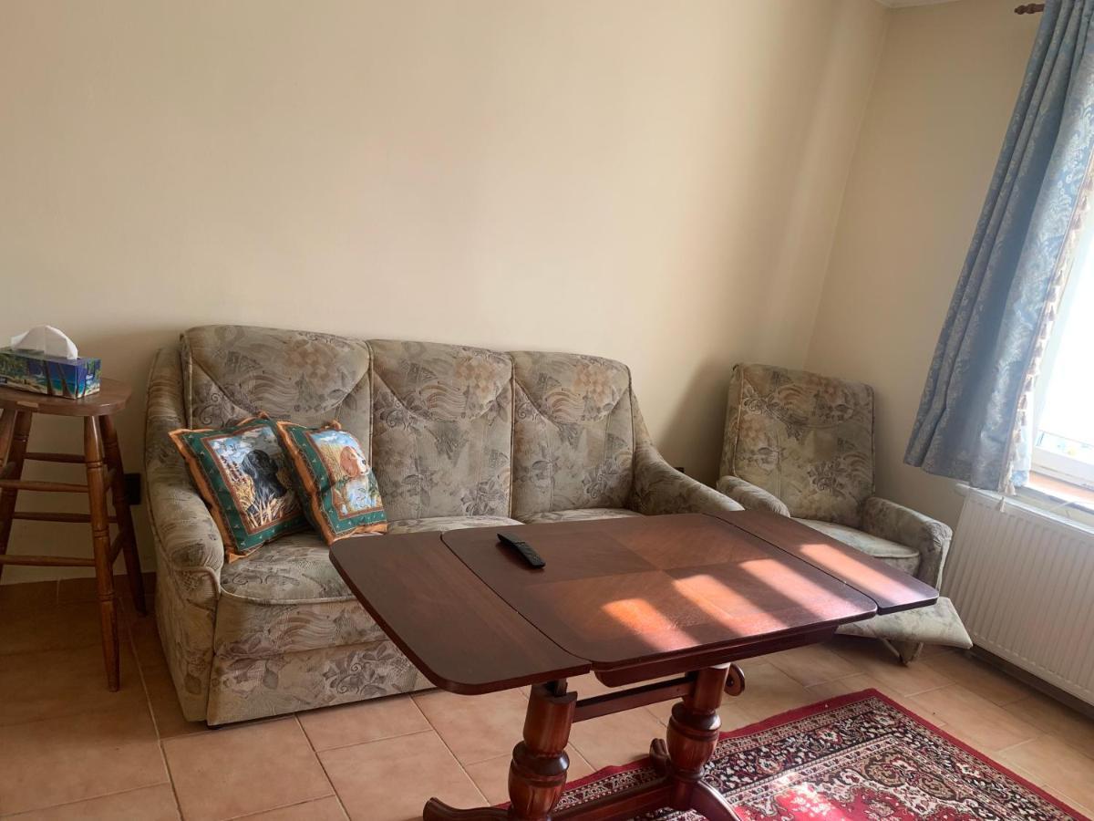 Ubytovani V Apartmanu, 2 Loznice, Na Farme Bzany Luaran gambar